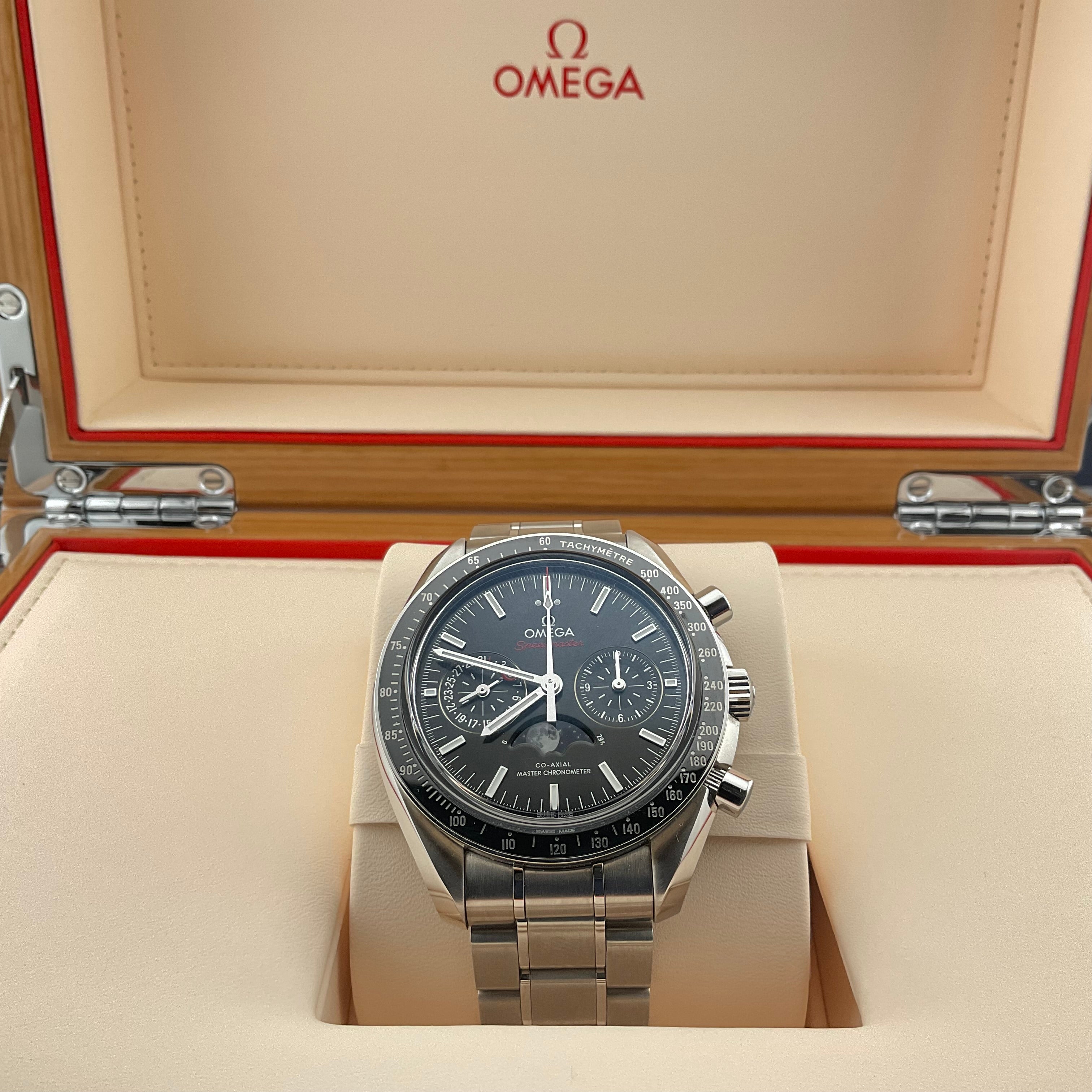 Omega Speedmaster Moonphase | 304.30.44.52.01.001 | 2022