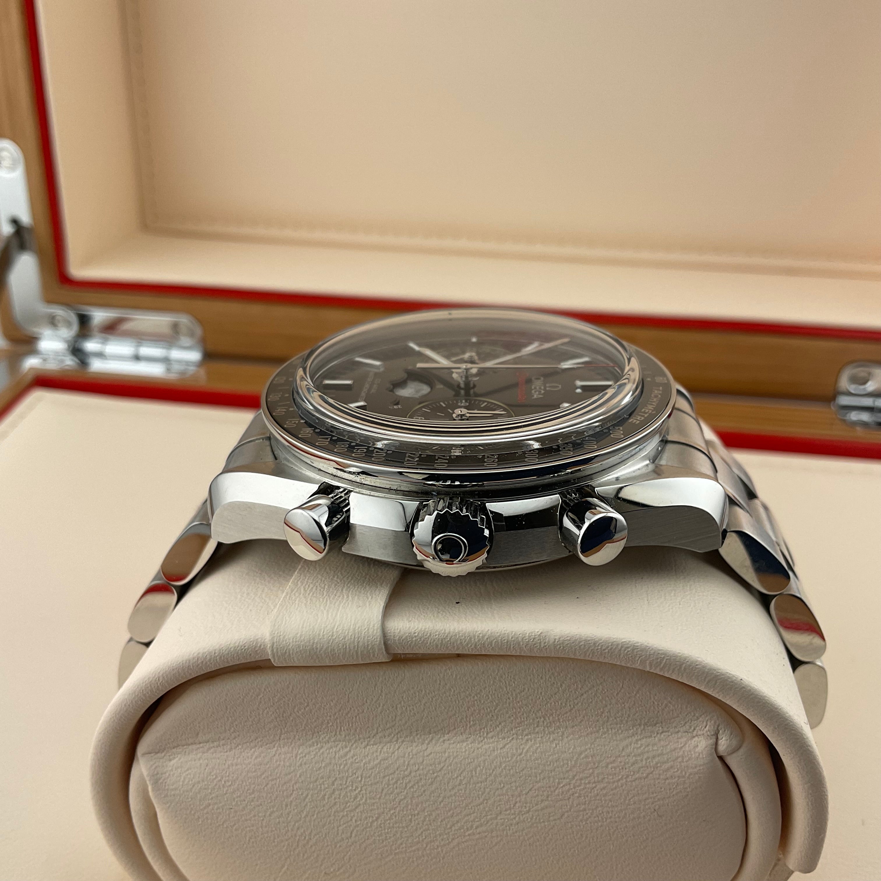 Omega Speedmaster Moonphase | 304.30.44.52.01.001 | 2022