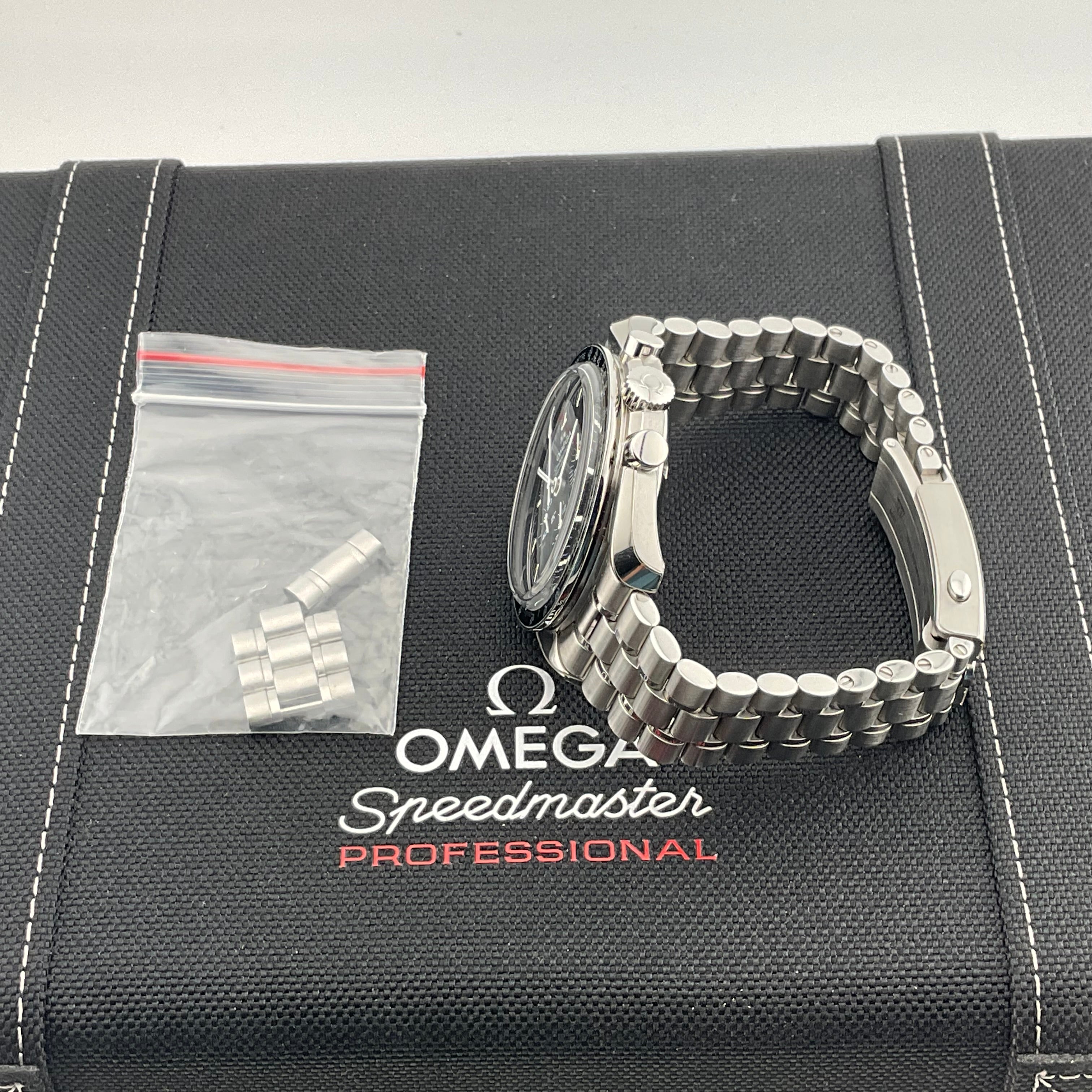 Omega Speedmaster Moonwatch Saphir | 310.30.42.50.01.002 | 2023