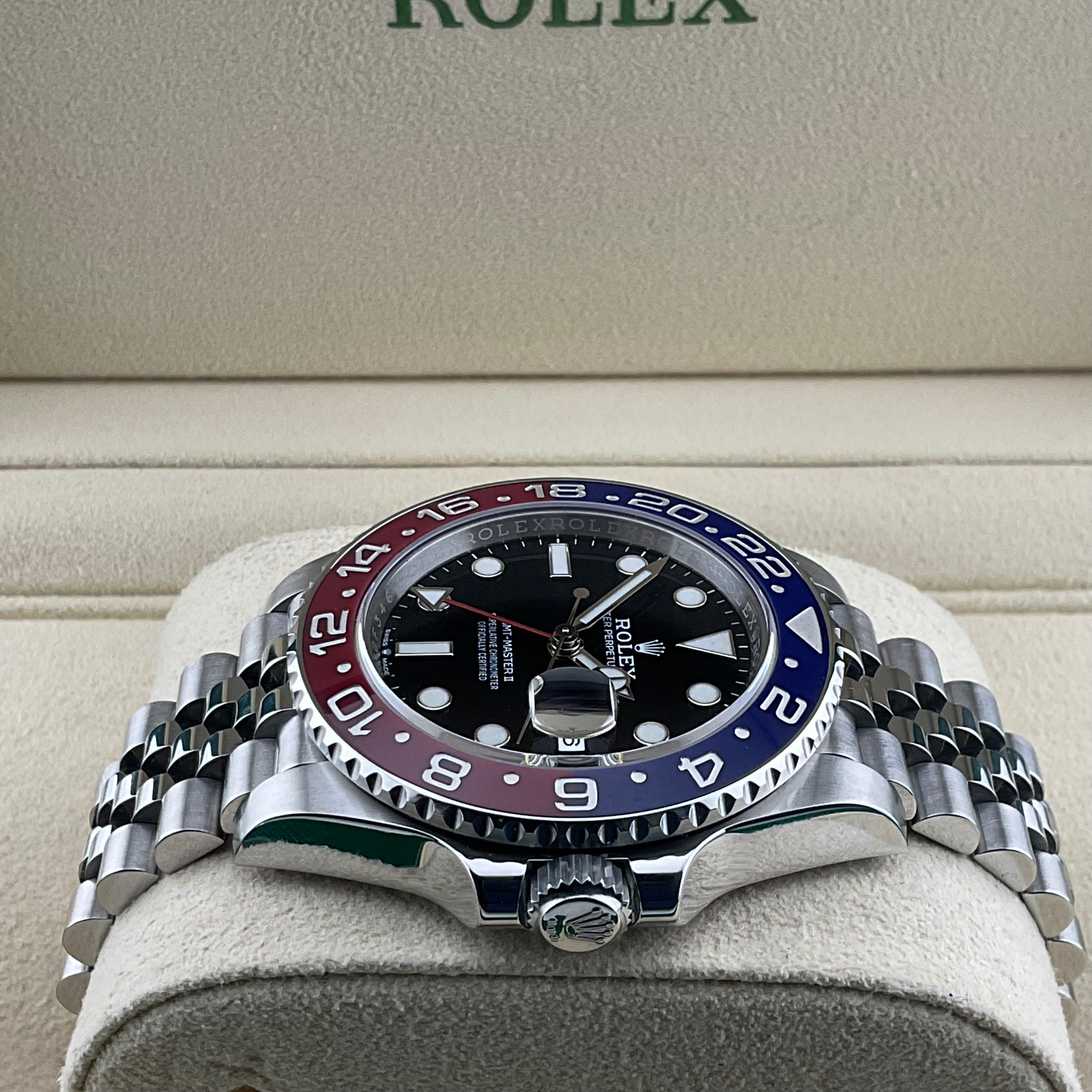 Rolex GMT Master II Pepsi | 126710BLRO | 2021 | Full Set