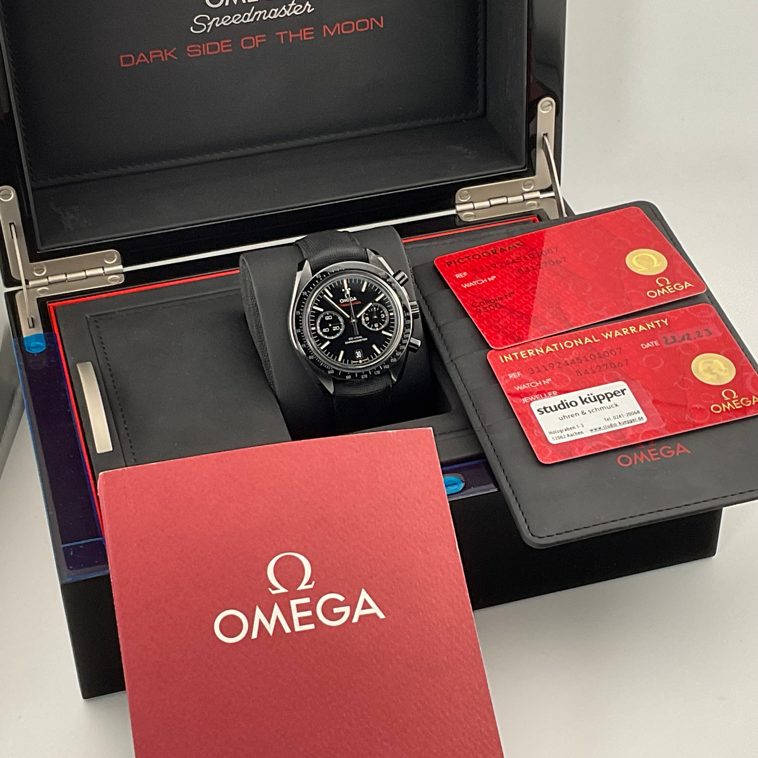Omega Speedmaster Dark Side of the Moon | 311.92.44.51.01.007 | 2023 full set