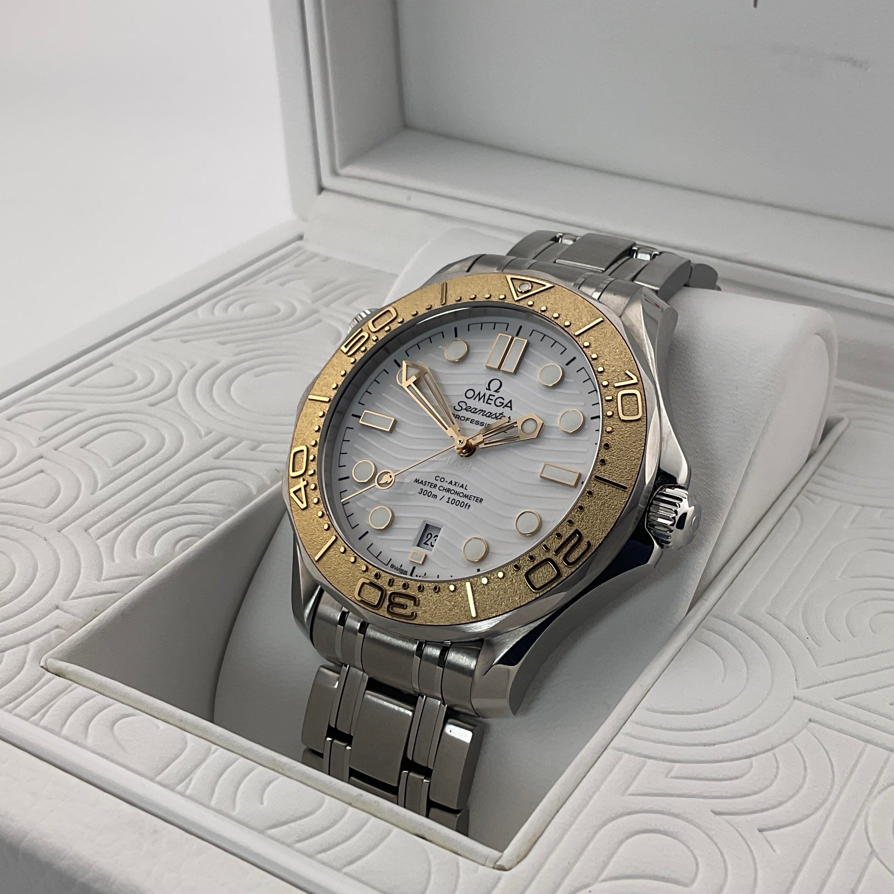 Omega Seamaster Diver 300m Paris 2024 | 522.21.42.20.04.001 | 2024 | Full set