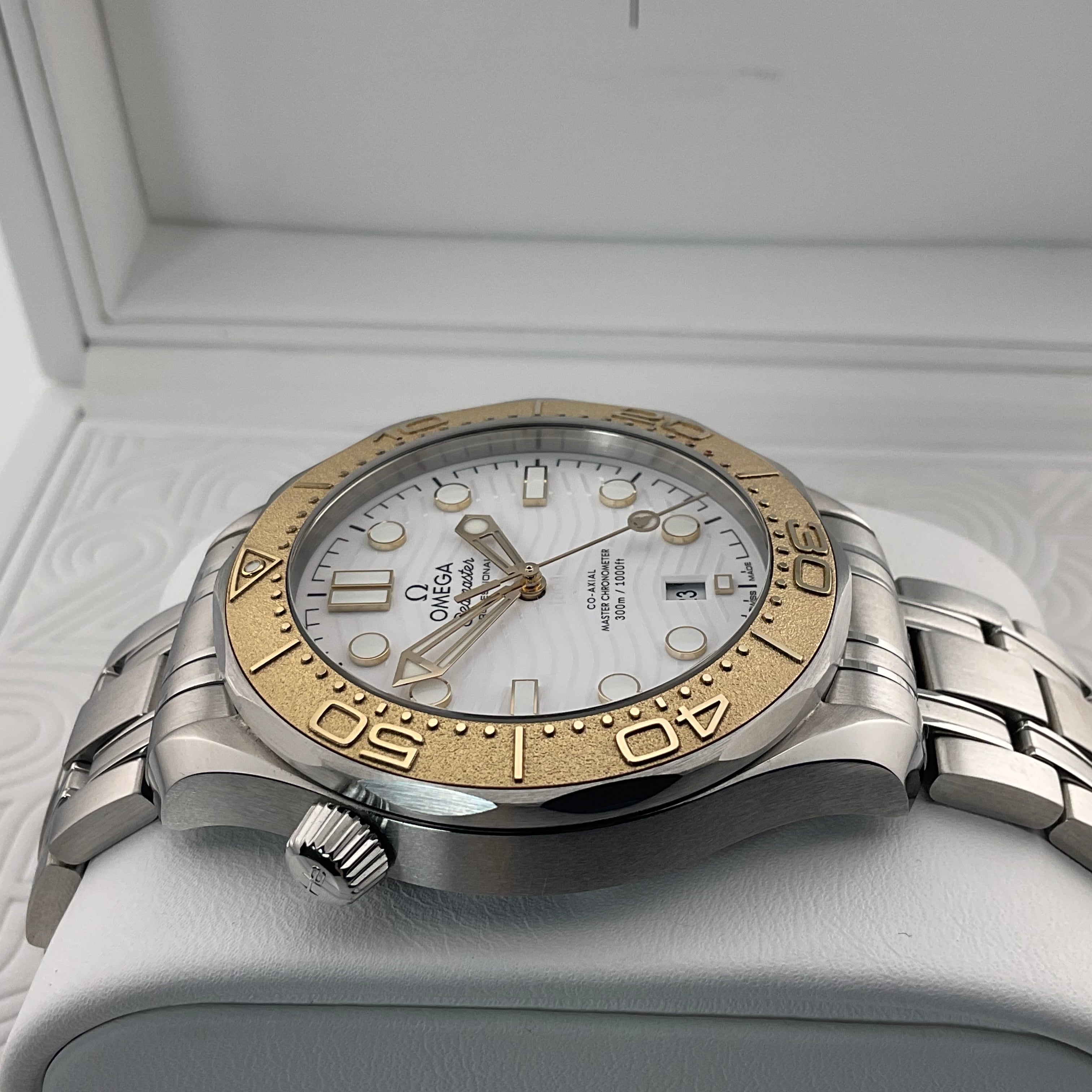 Omega Seamaster Diver 300m Paris 2024 | 522.21.42.20.04.001 | 2024 | Full set