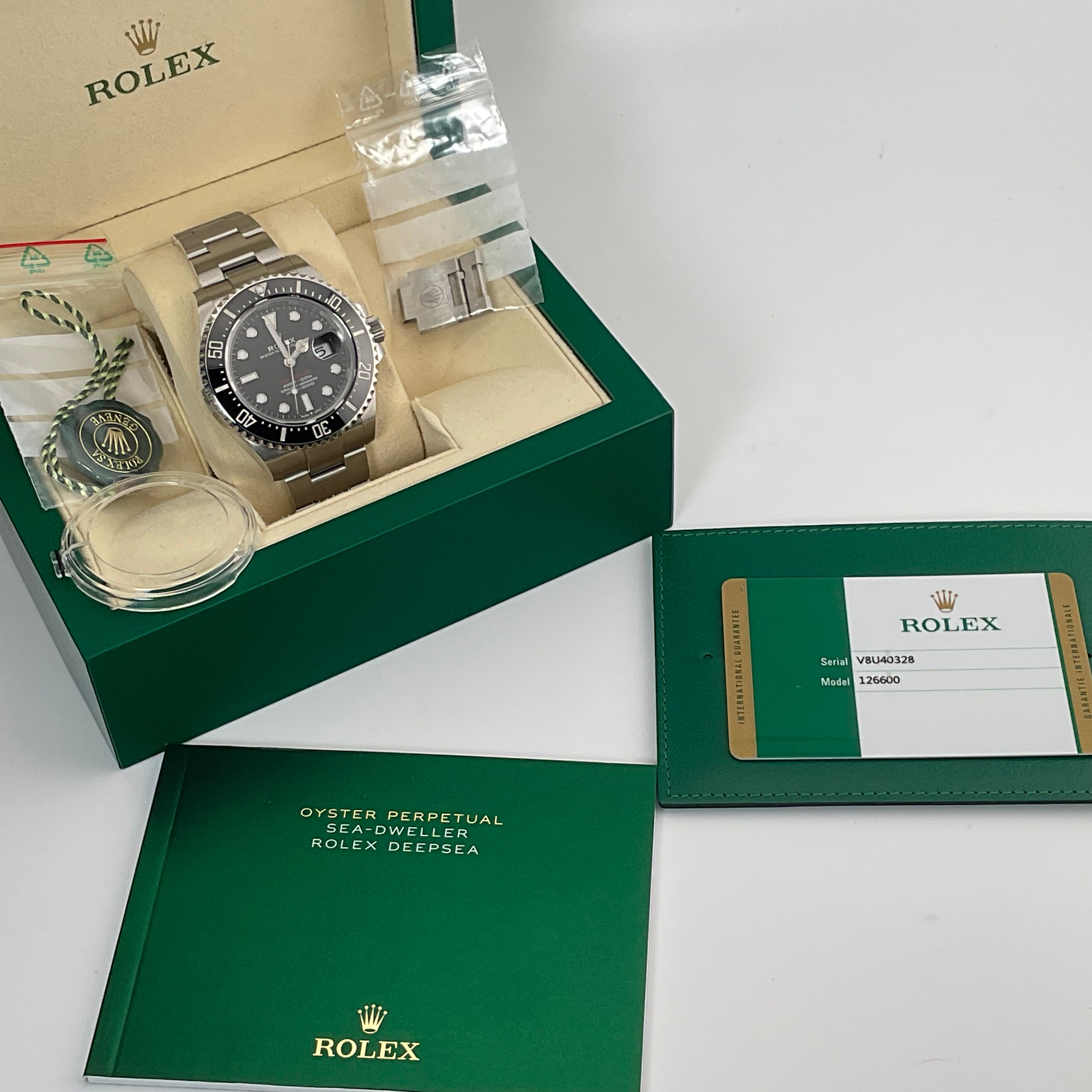 Rolex Seadweller Single Red | 126600 | 2018 | Full Set