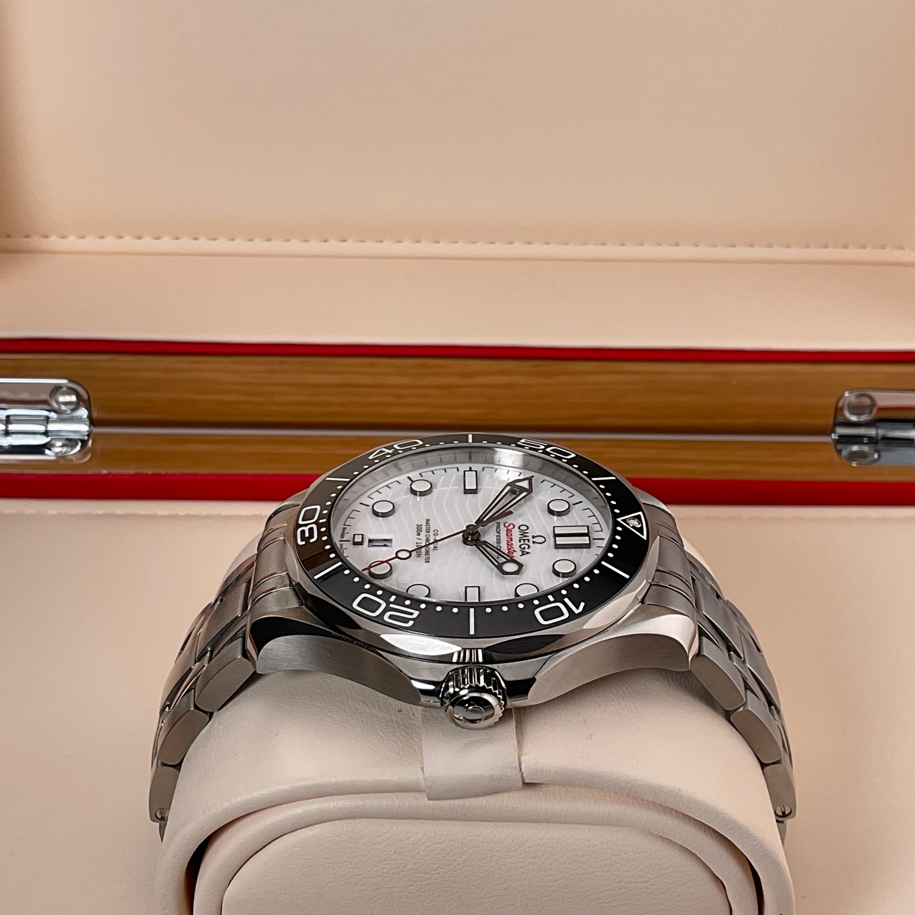 Omega Seamaster Diver 300m | 210.30.42.20.04.001 | 2025 | Full set