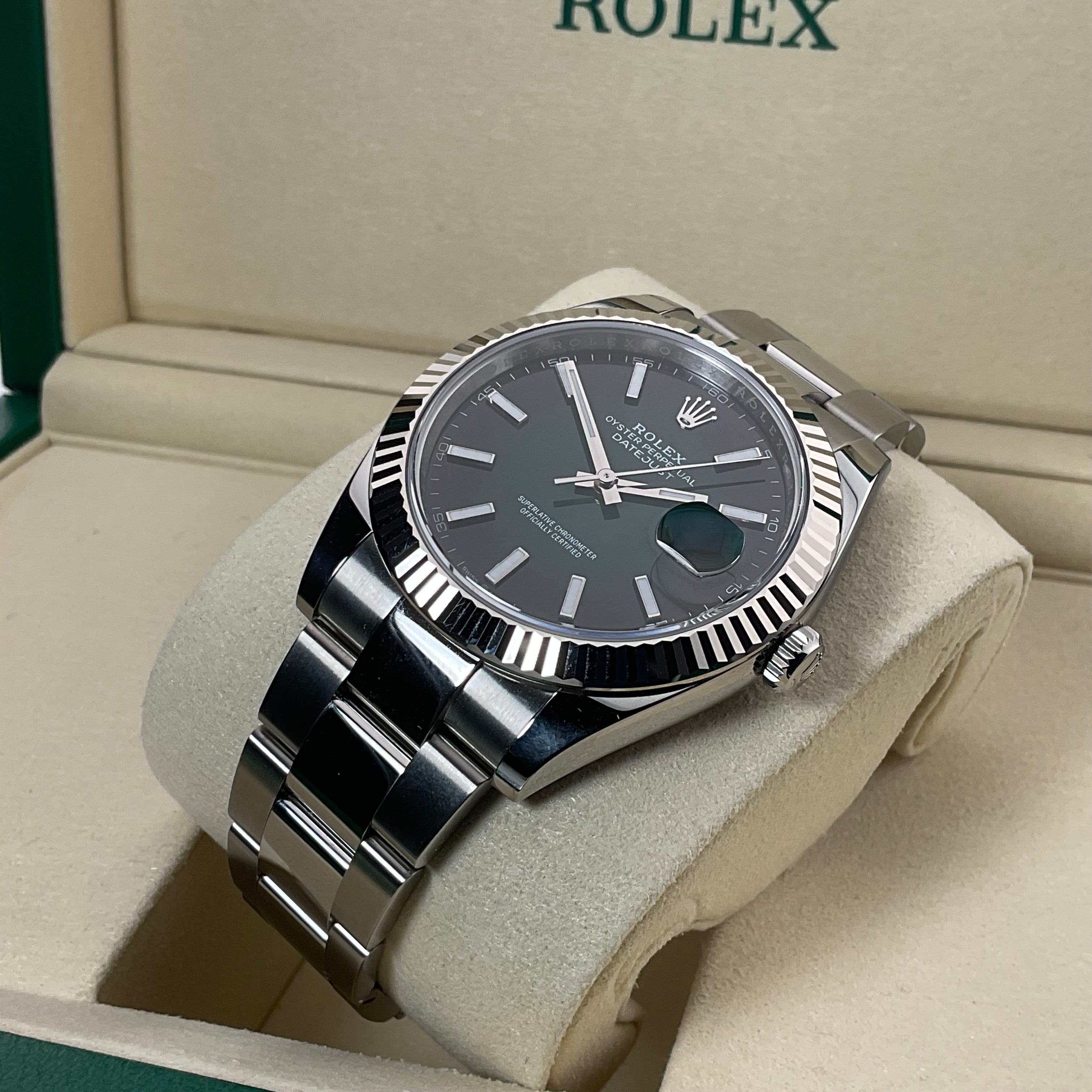 Rolex Datejust 41 | 126334 grün ombré oyster | 2026 | full set Ungetragen