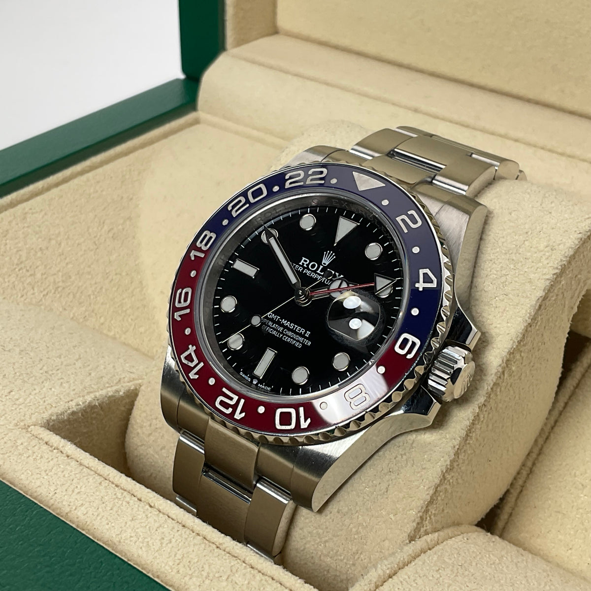 Rolex GMT Master II Pepsi | 126710BLRO | 2022 | Full Set
