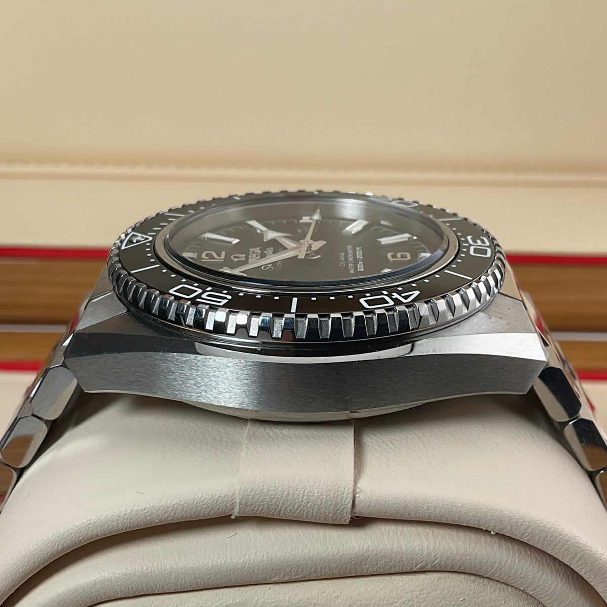 Omega Planet Ocean 600m | 217.30.42.21.01.001 | 2025 | full set