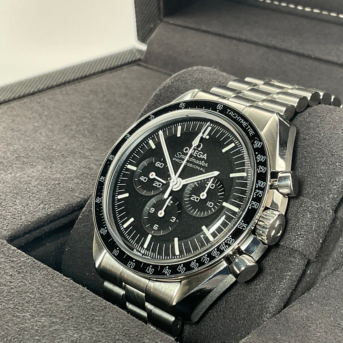 Omega Speedmaster Moonwatch | 310.30.42.50.01.001 | 2022 | full set
