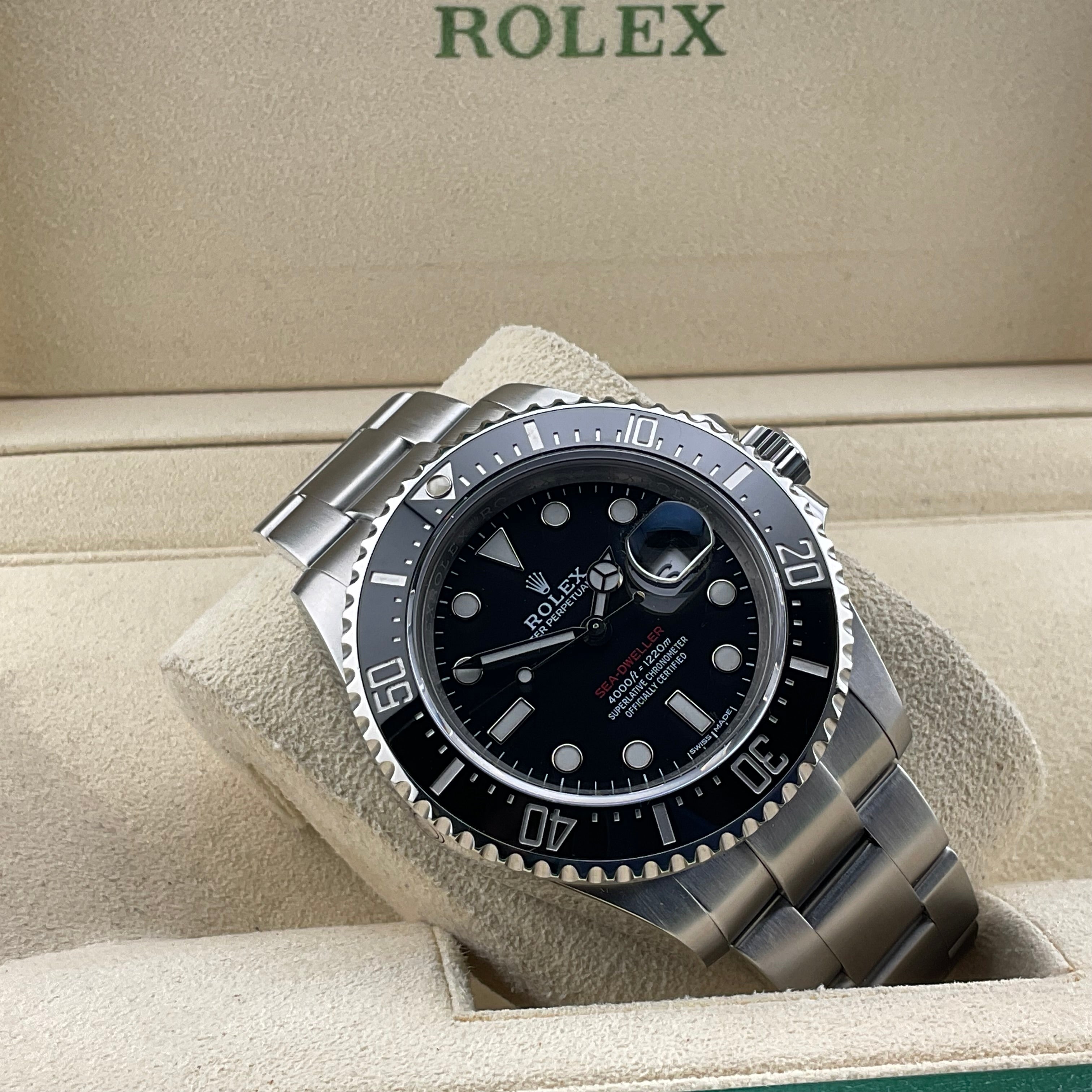 Rolex Seadweller Single Red | 126600 | 2017 | Full Set