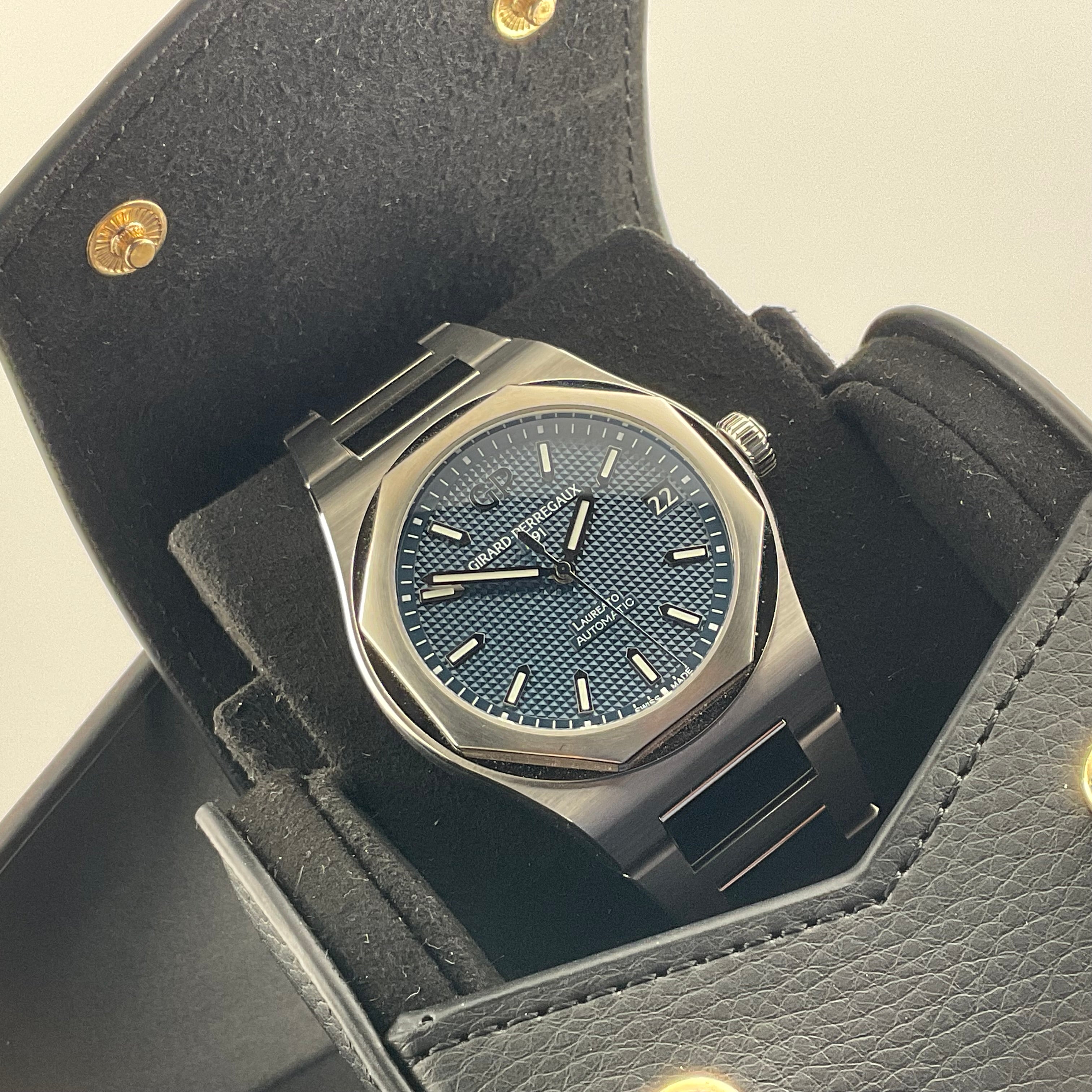 Girard Perregaux | Laureato 42 | 81010-11-431-11A | 2022 | Full