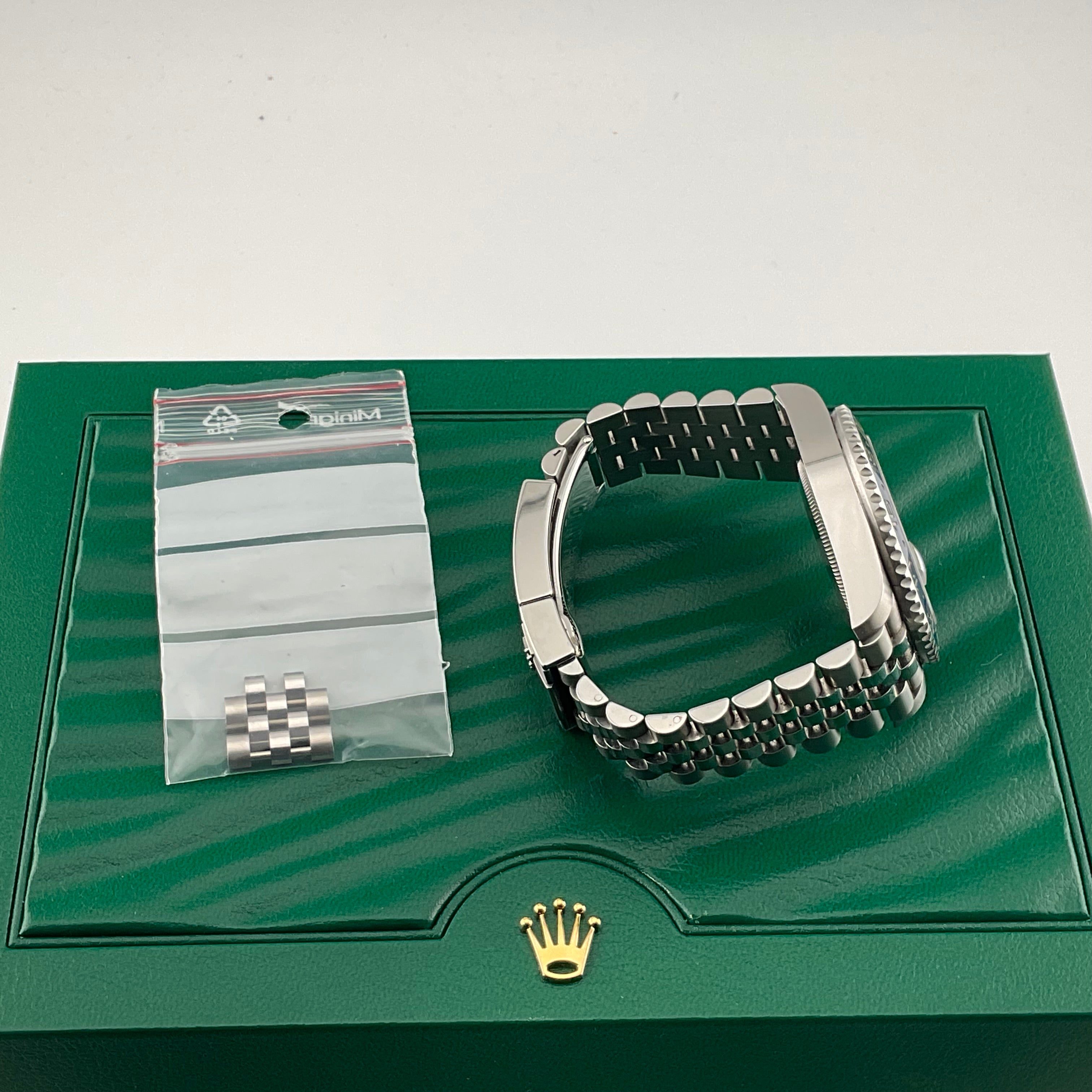 Rolex GMT Master II "Batgirl" | 126710BLNR | 2021 | Full Set