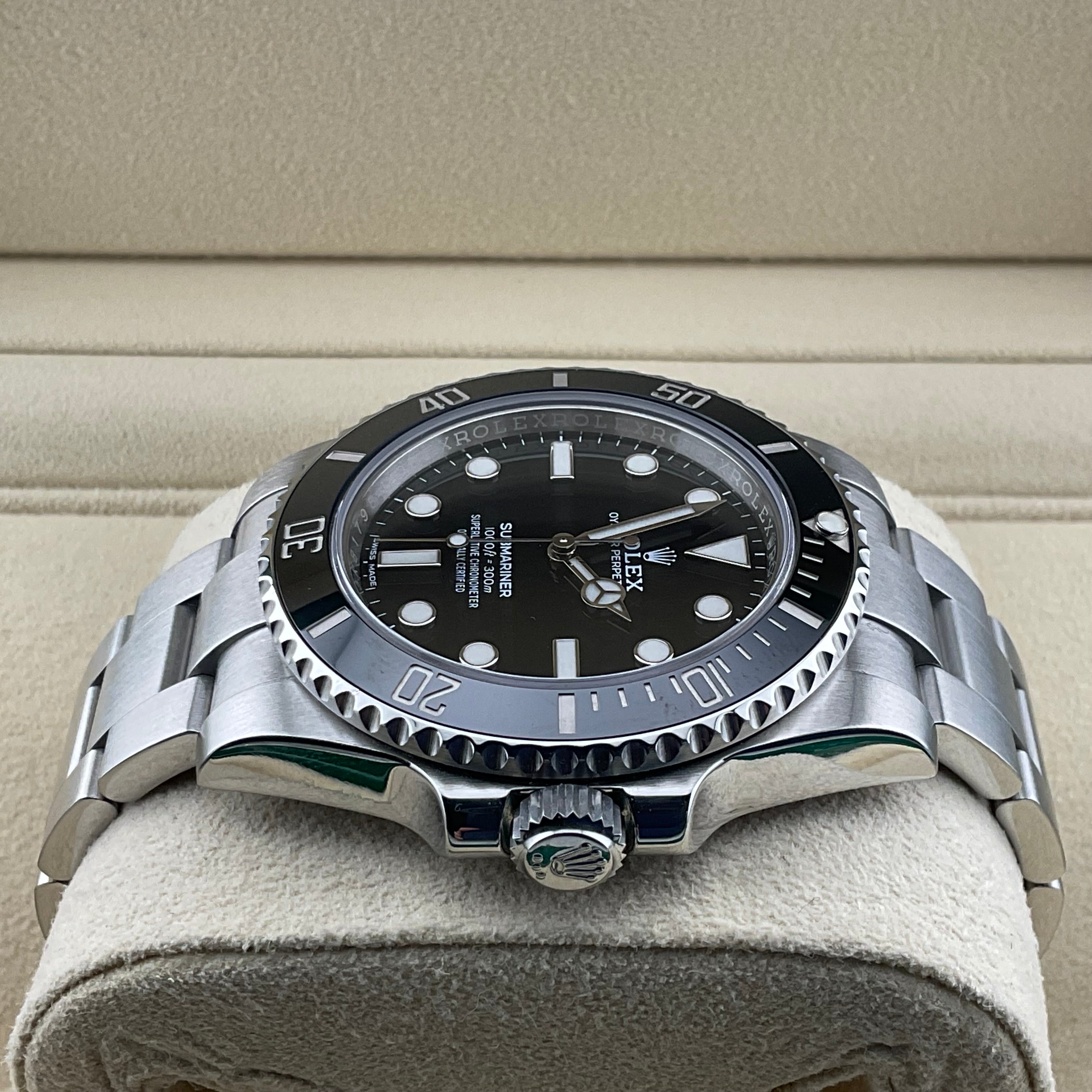 Rolex Submariner No Date | 114060 | 2018 | Full Set