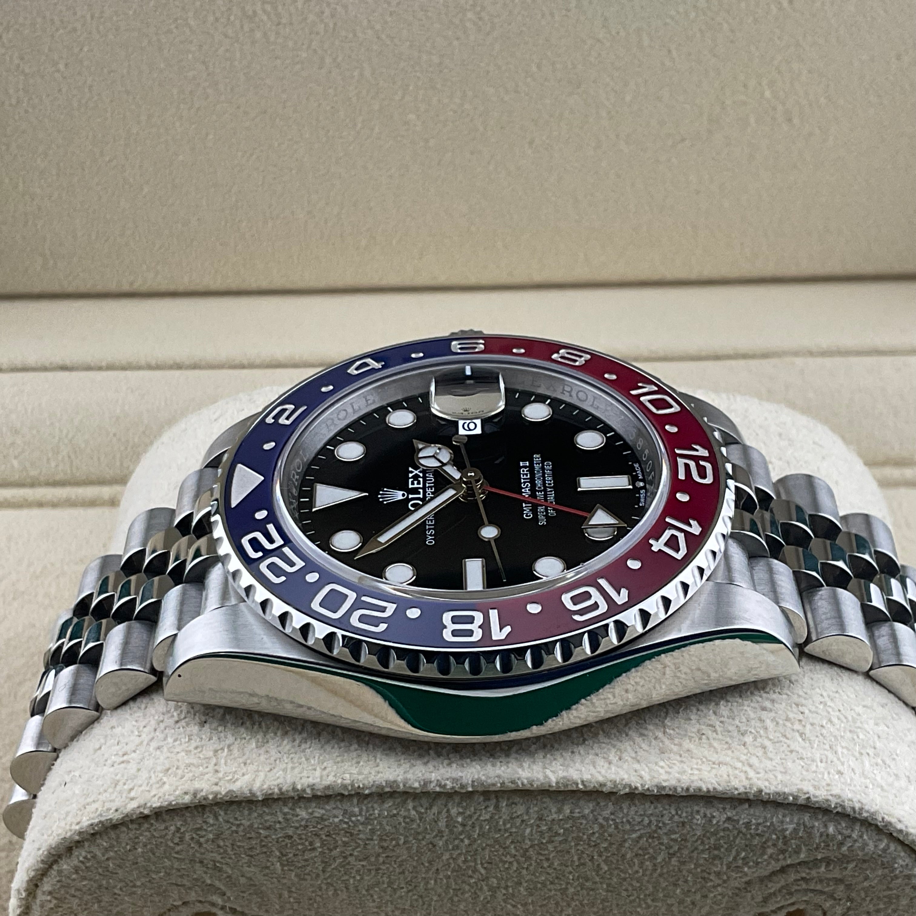 Rolex GMT Master II Pepsi | 126710BLRO | 2021 | Full Set
