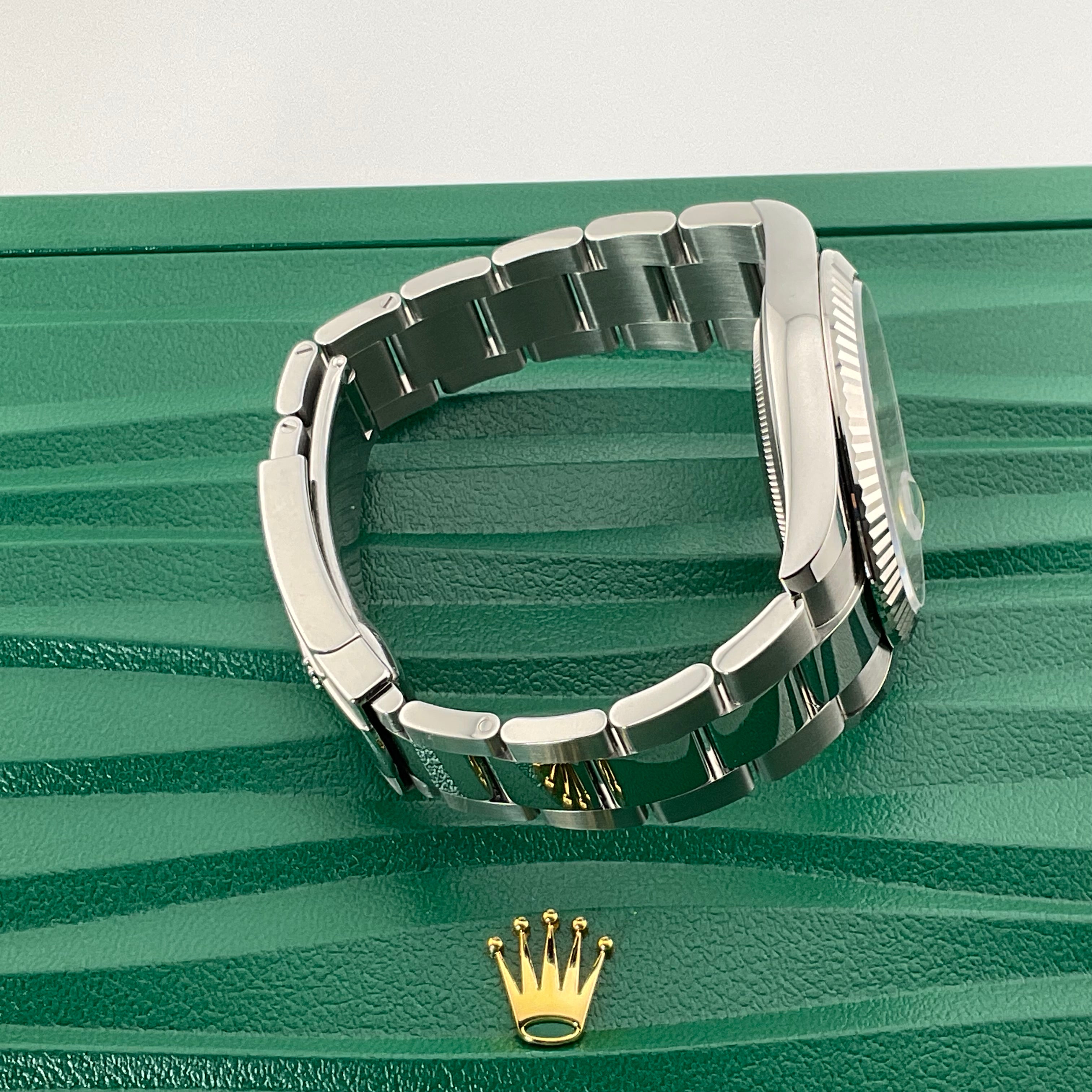 Rolex Datejust 41 | 126334 grün oyster | 2026 | full set Ungetragen