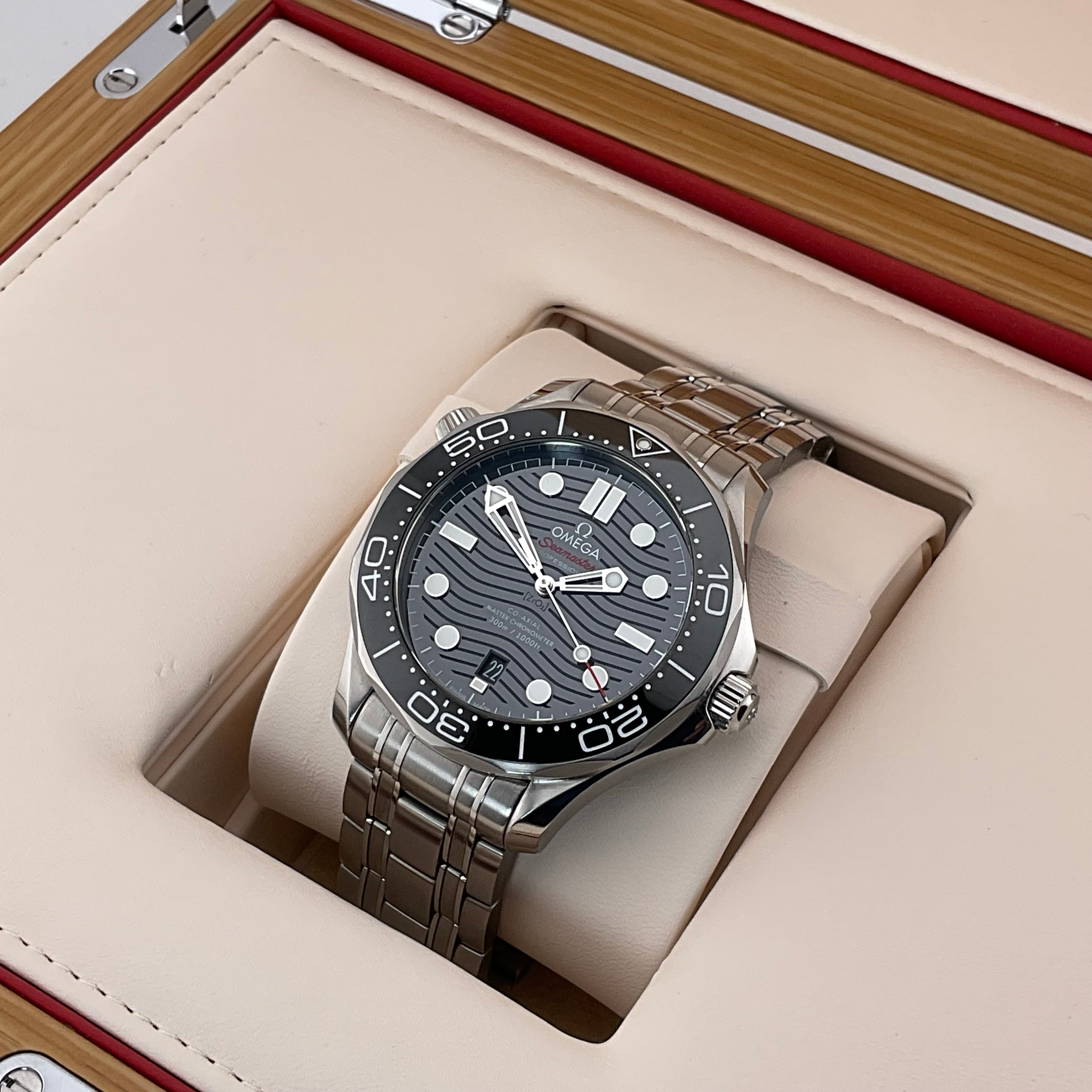 Omega Seamaster Diver 300m | 210.30.42.20.01.001 | 2025 | Full set