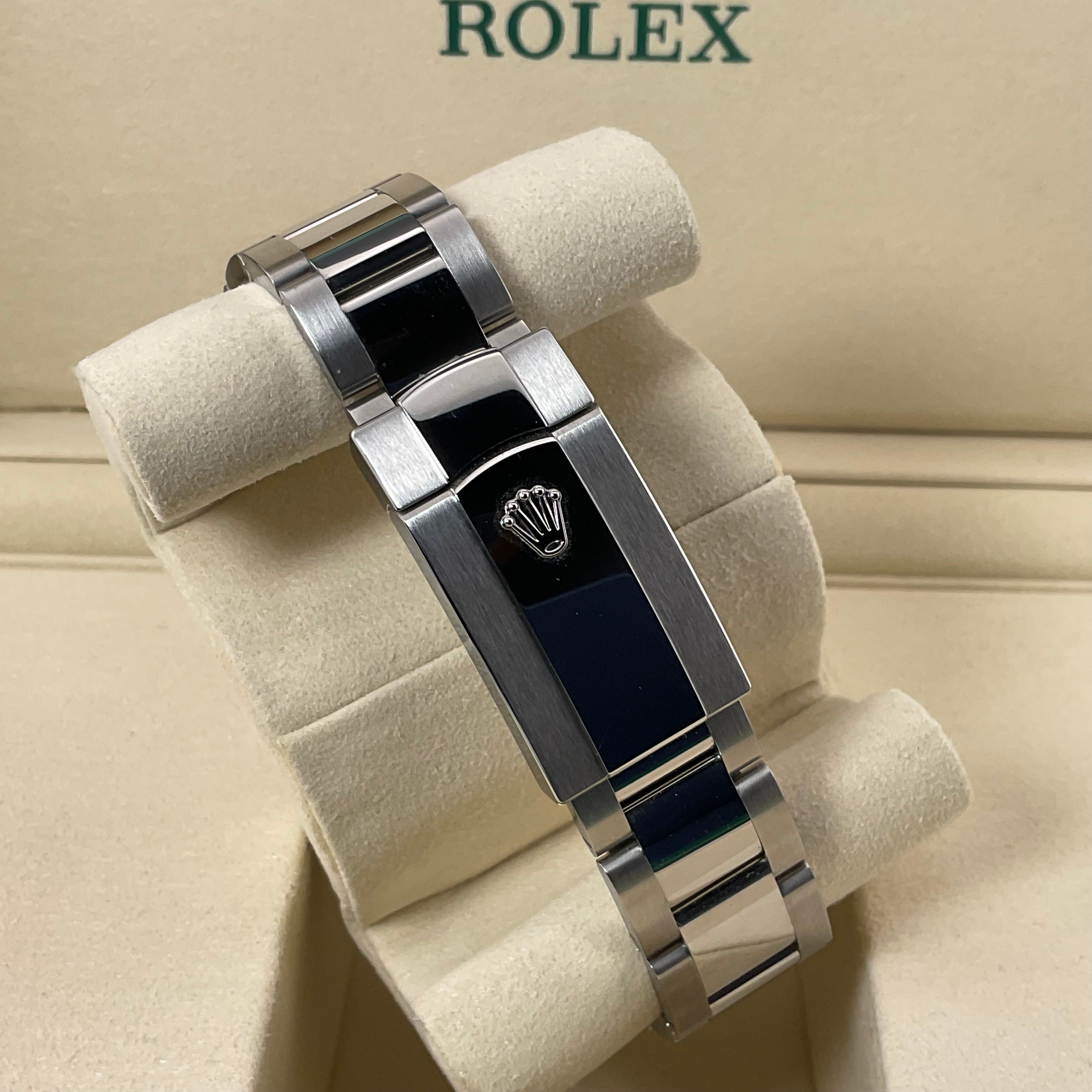 Rolex Datejust 41 | 126334 grün ombré oyster | 2026 | full set Ungetragen