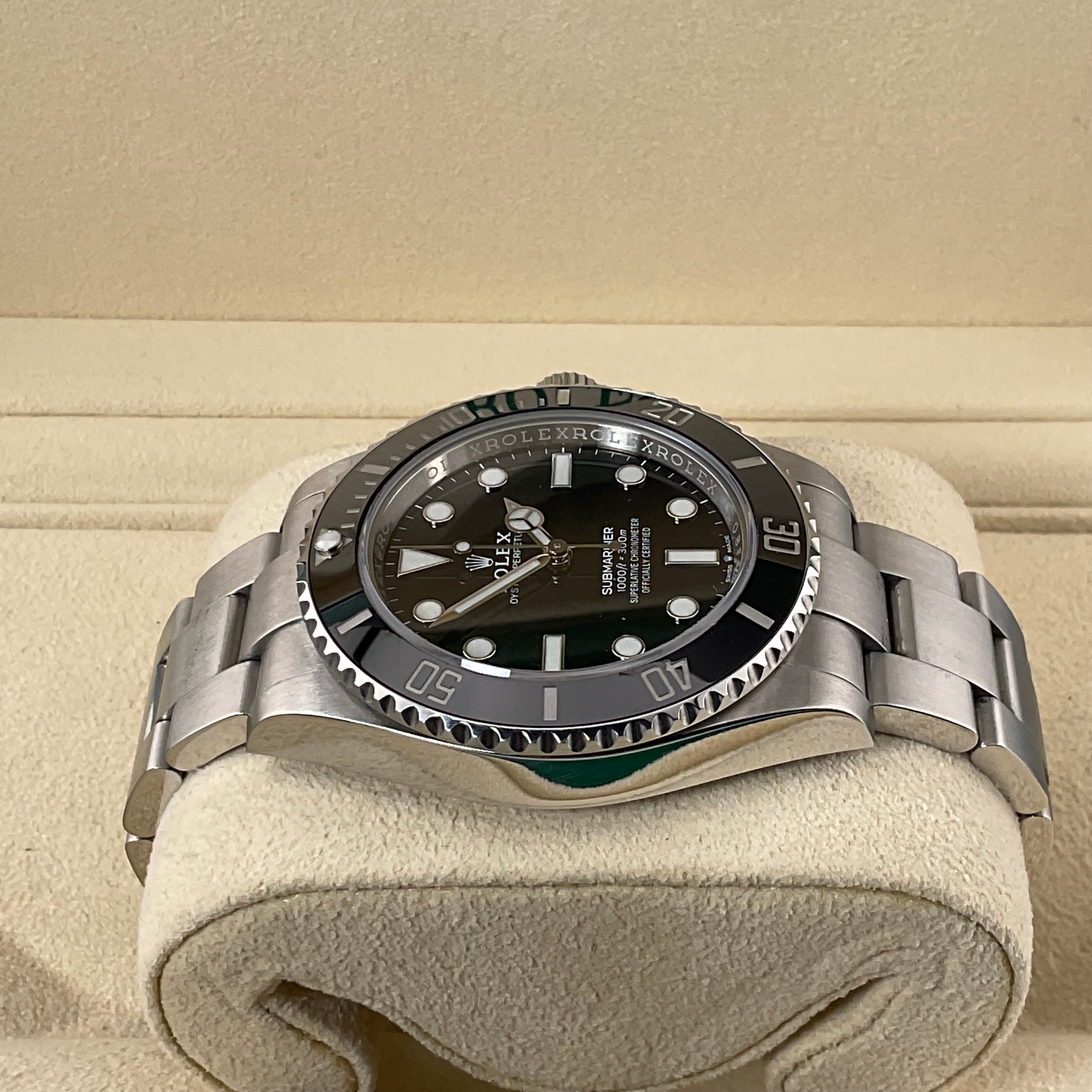 Rolex Submariner No Date | 124060 | 2022 | Full Set