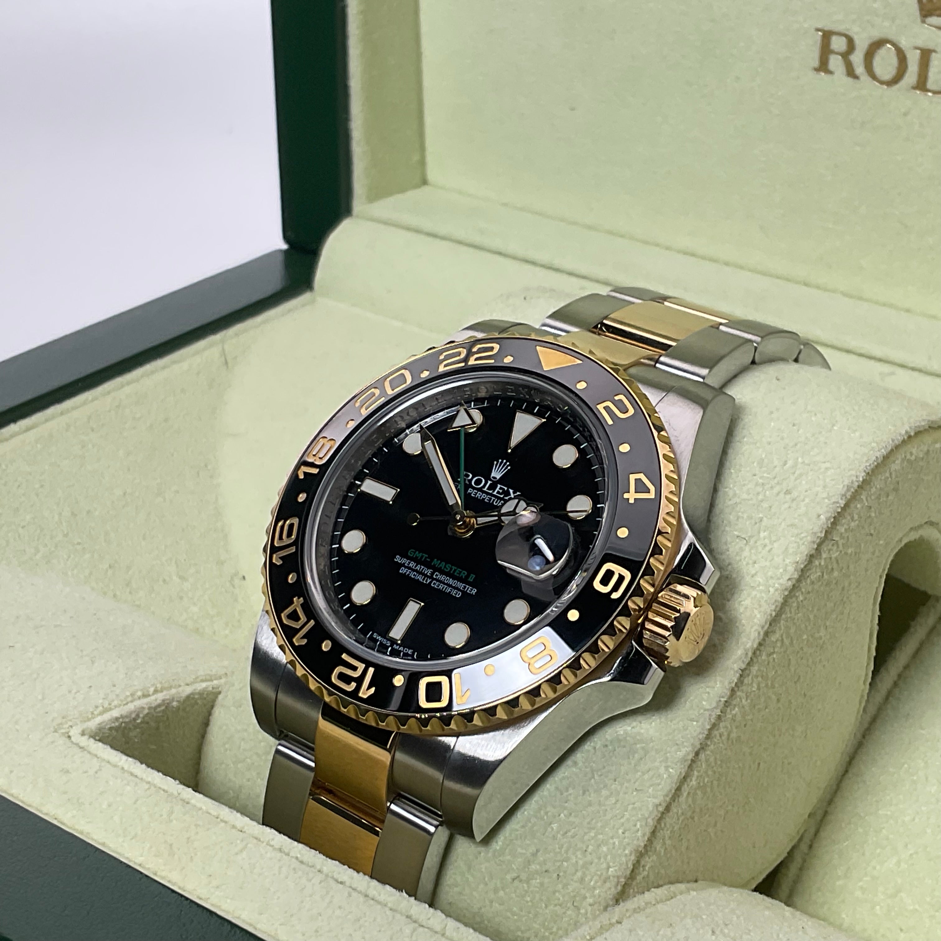 Rolex GMT Master II | 116713LN | 2010 | Full Set