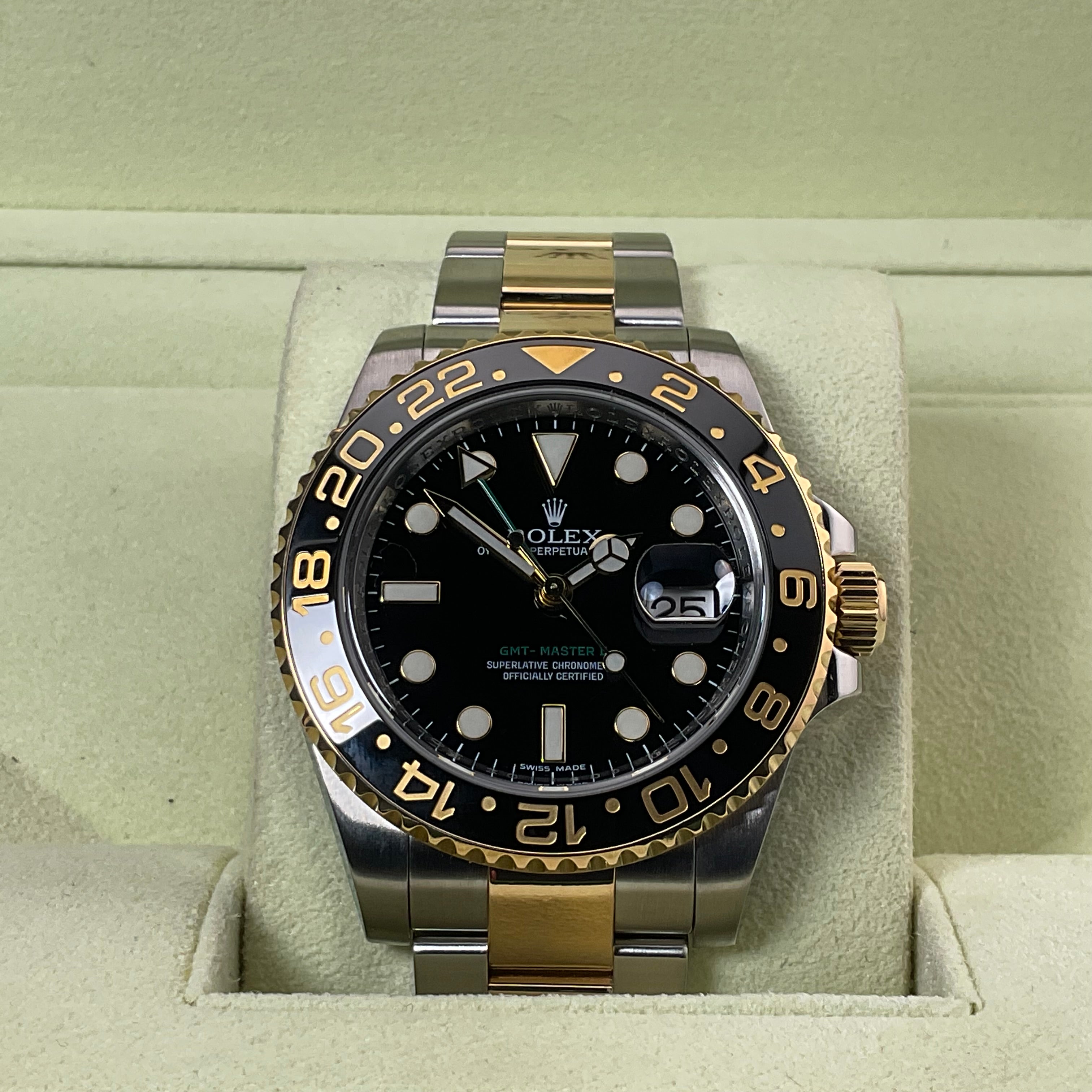 Rolex GMT Master II | 116713LN | 2010 | Full Set