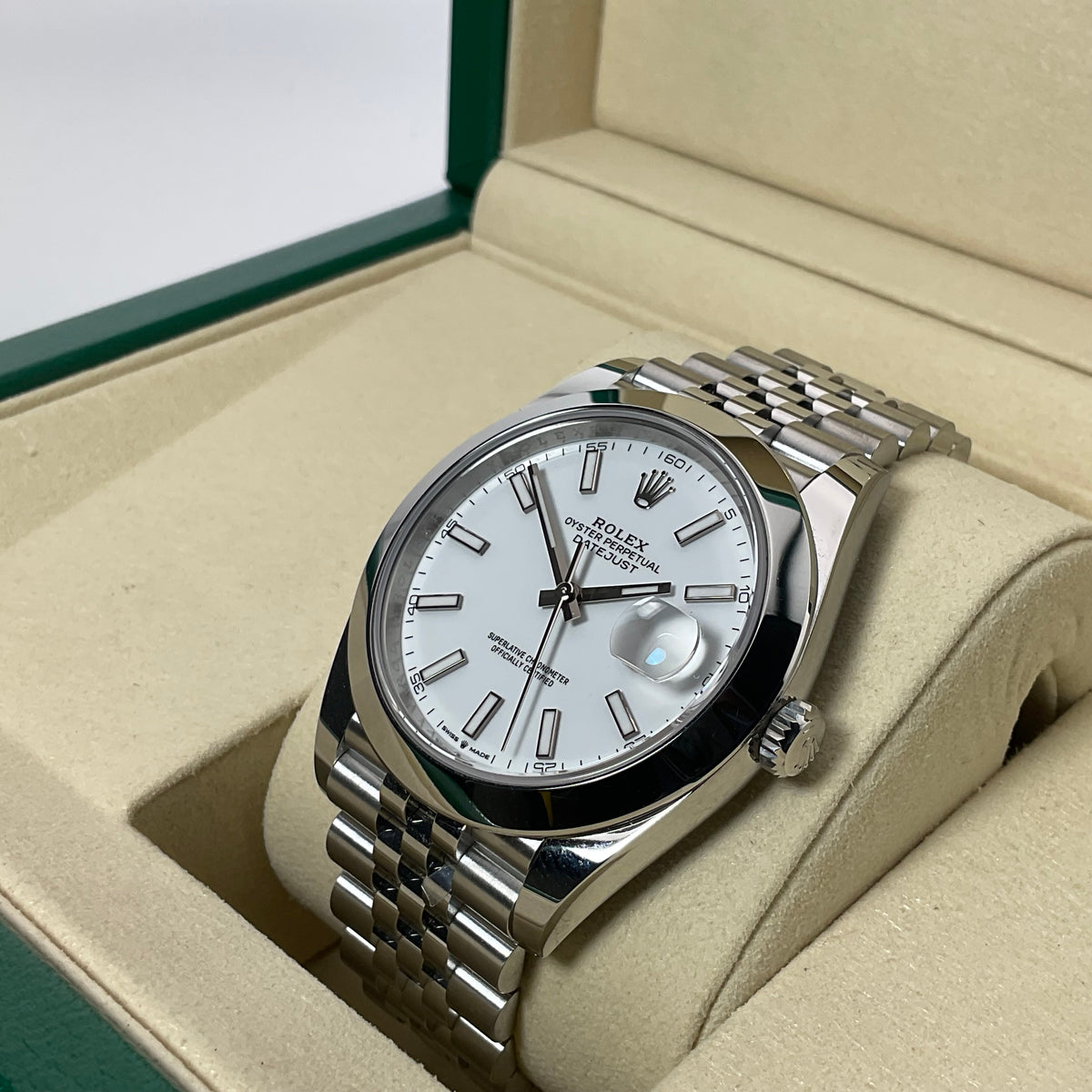 Rolex Datejust 41 | 126300 weiss jubilee | 2026 | full set ungetragen