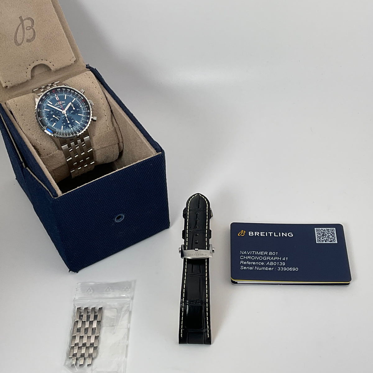 Breitling Navitimer B01 | AB0139 | 2023 | Full Set + Lederband
