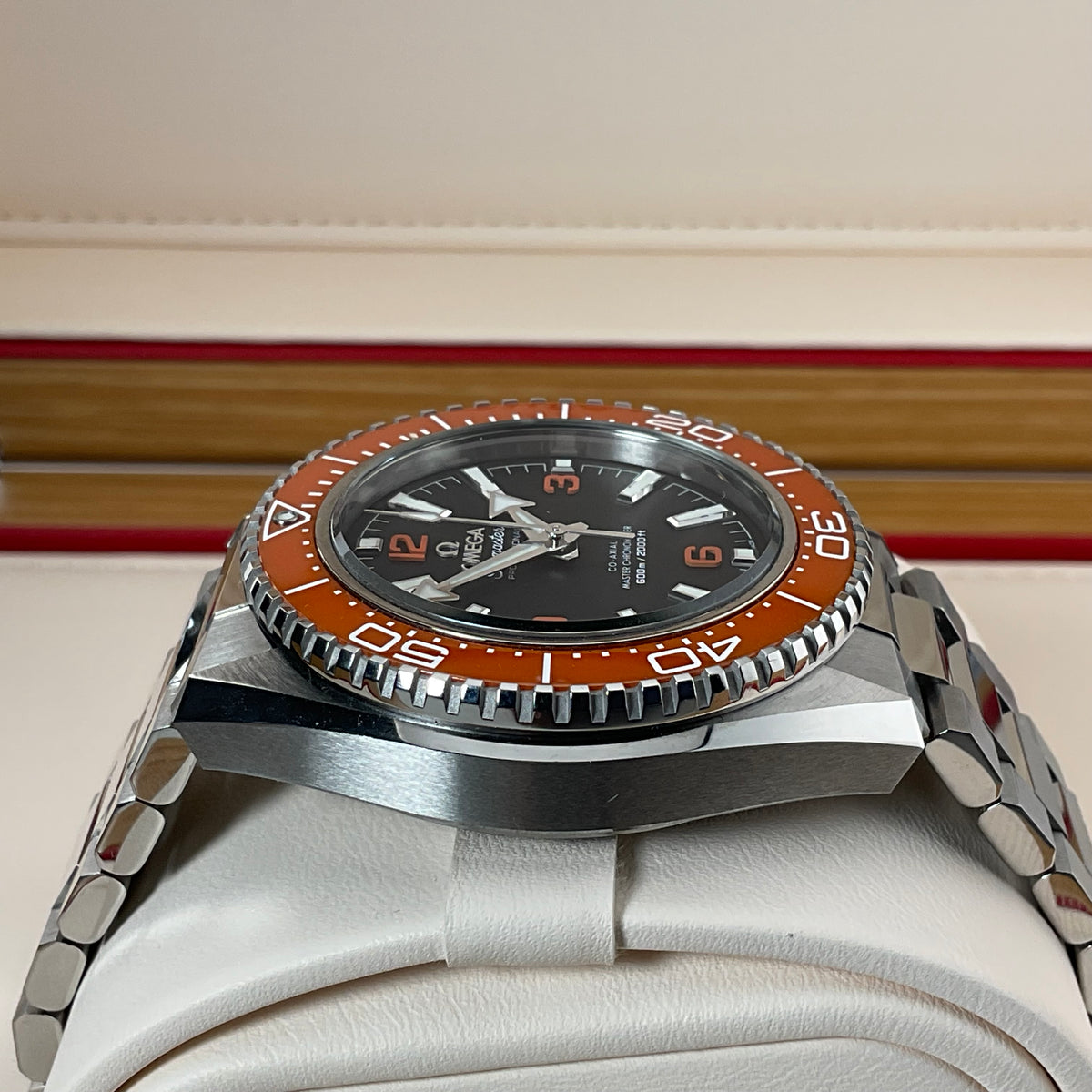 Omega Planet Ocean 600m | 217.30.42.21.01.003 | 2025 | full set